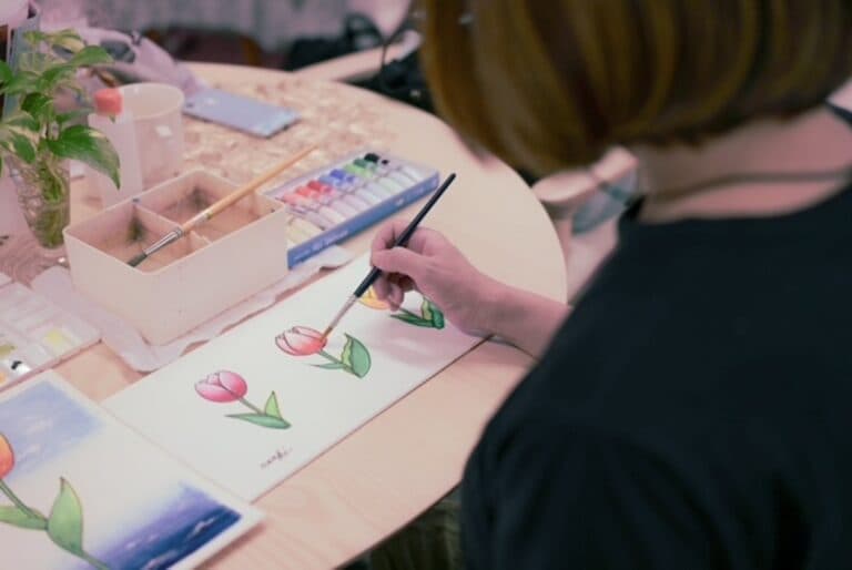 いつ降りてくるかわからない「その瞬間」｜視覚から始まる想像の世界が生み出す独自の絵画