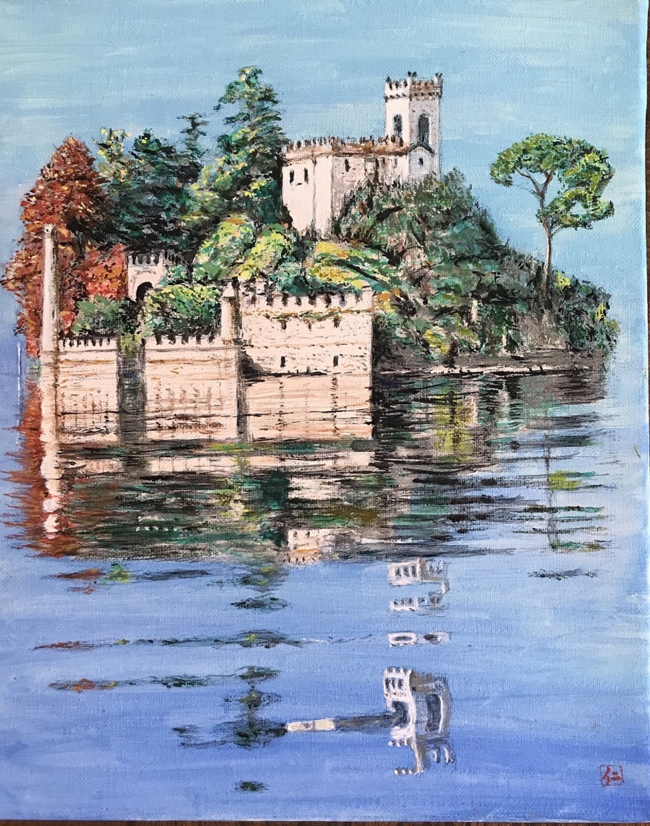 湖上の古城