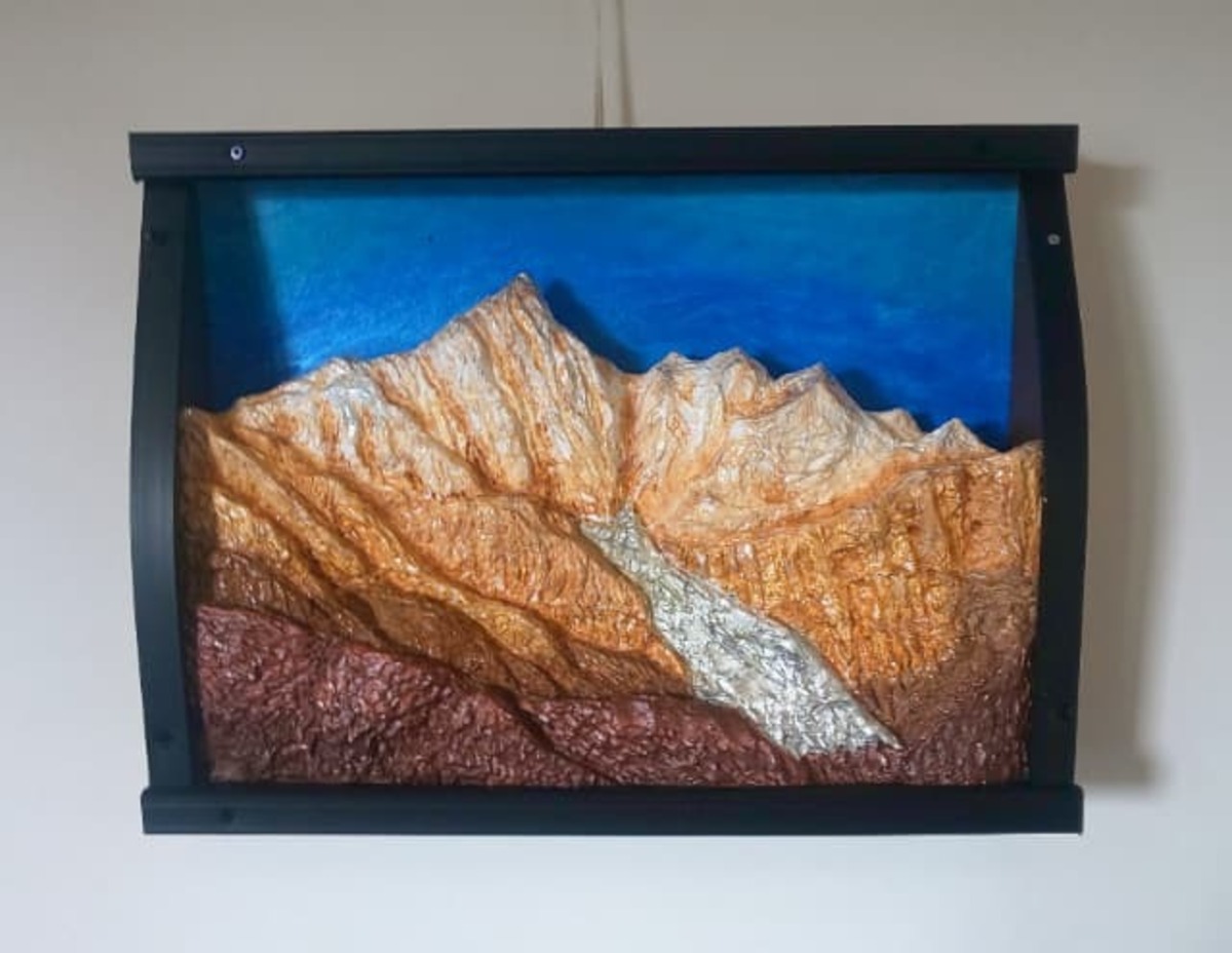立体絵画の「未登の神聖な霊峰」(3D printing)