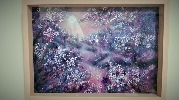 「桜月導き酔う」
額装してみました。
(※額は展示用なので付属していません)