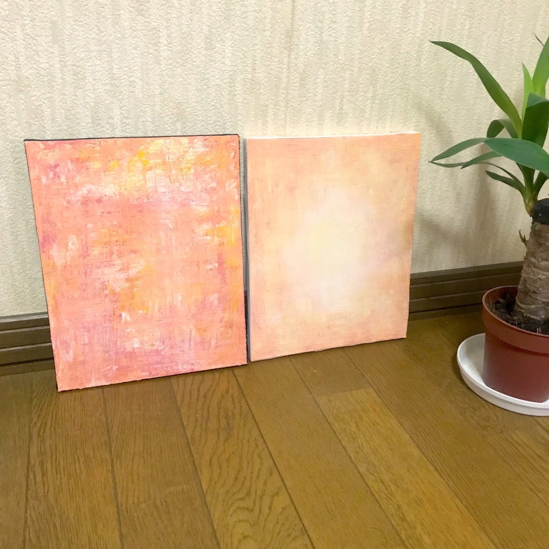 Wall Light #002と一緒に飾る。