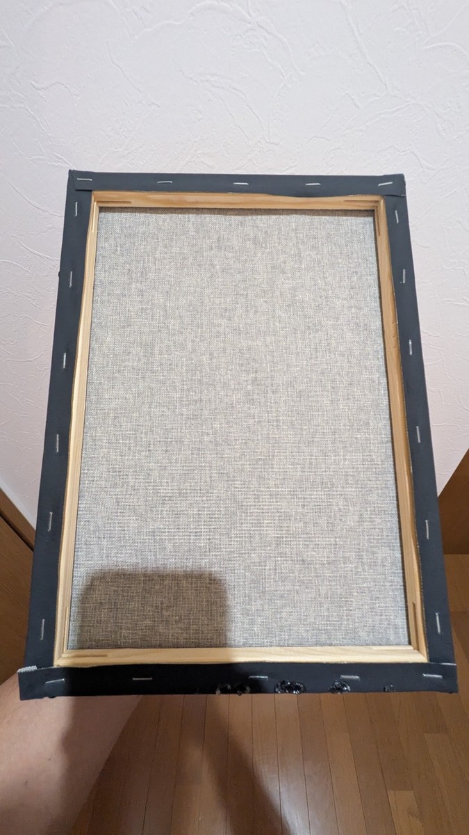 裏面。売れた後サイン書きます。