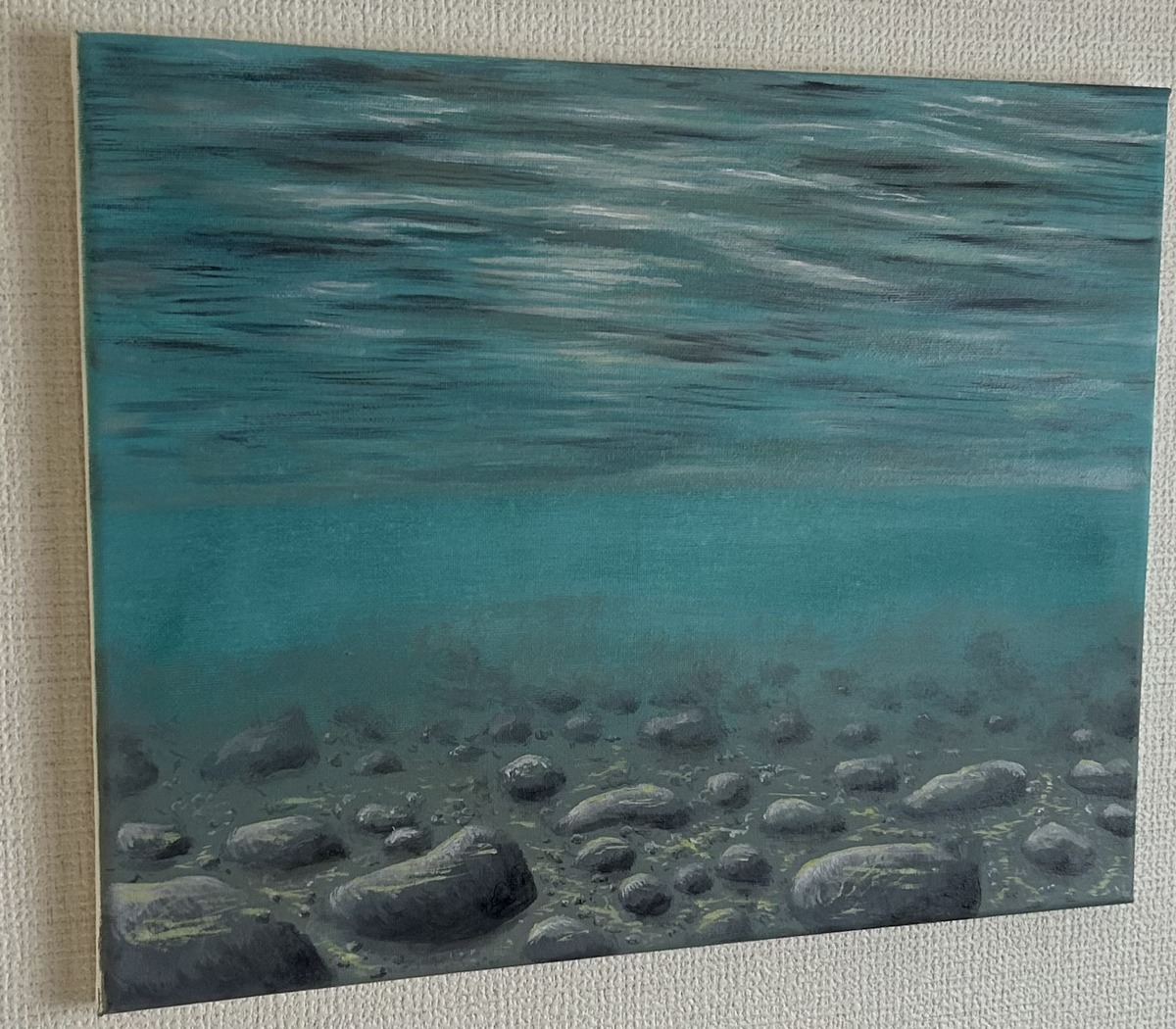 壁掛けするとこんな感じです