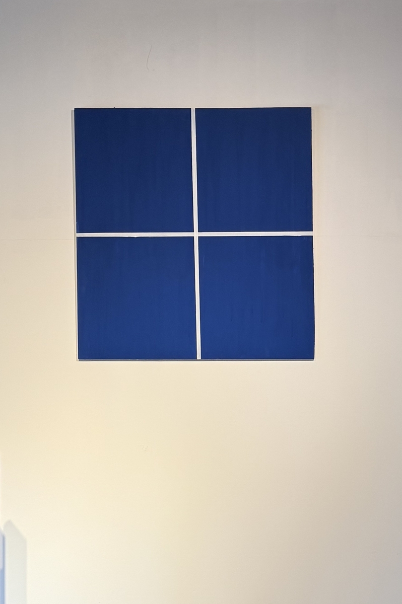 白壁に飾った様子