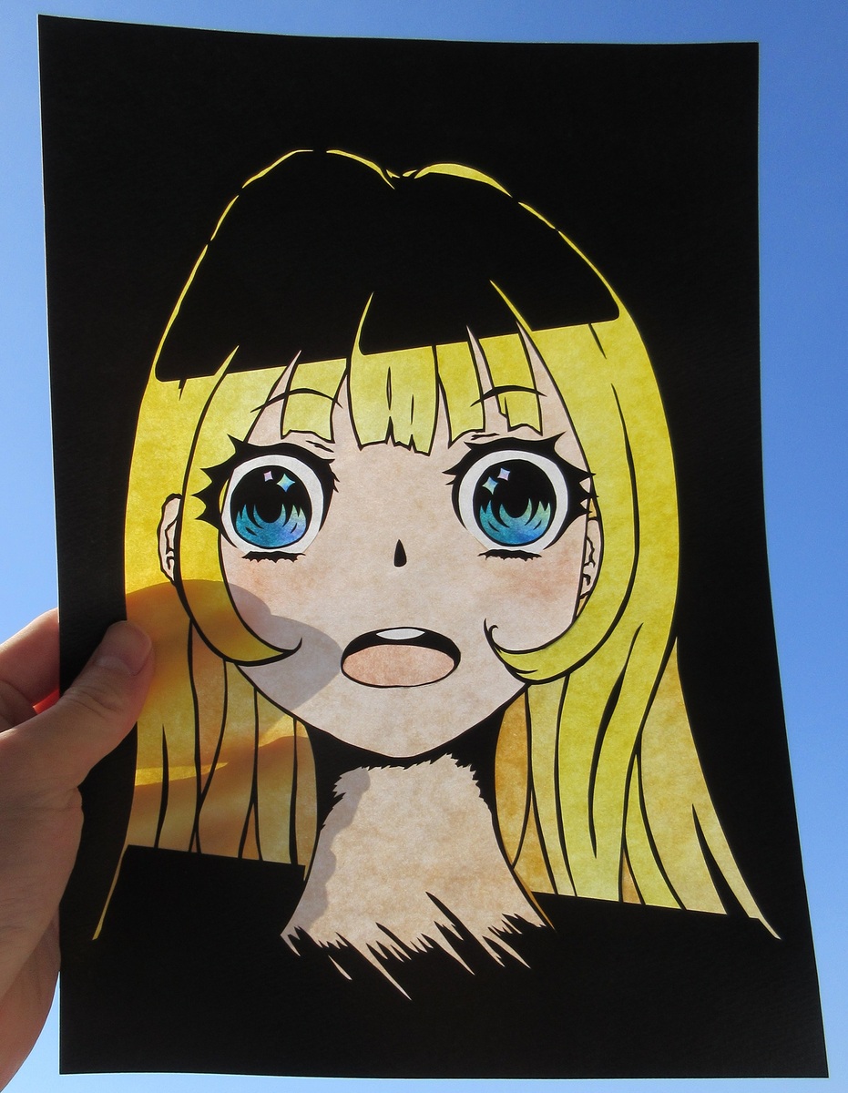 和紙を使って色付けしており、光に透かすと綺麗です。