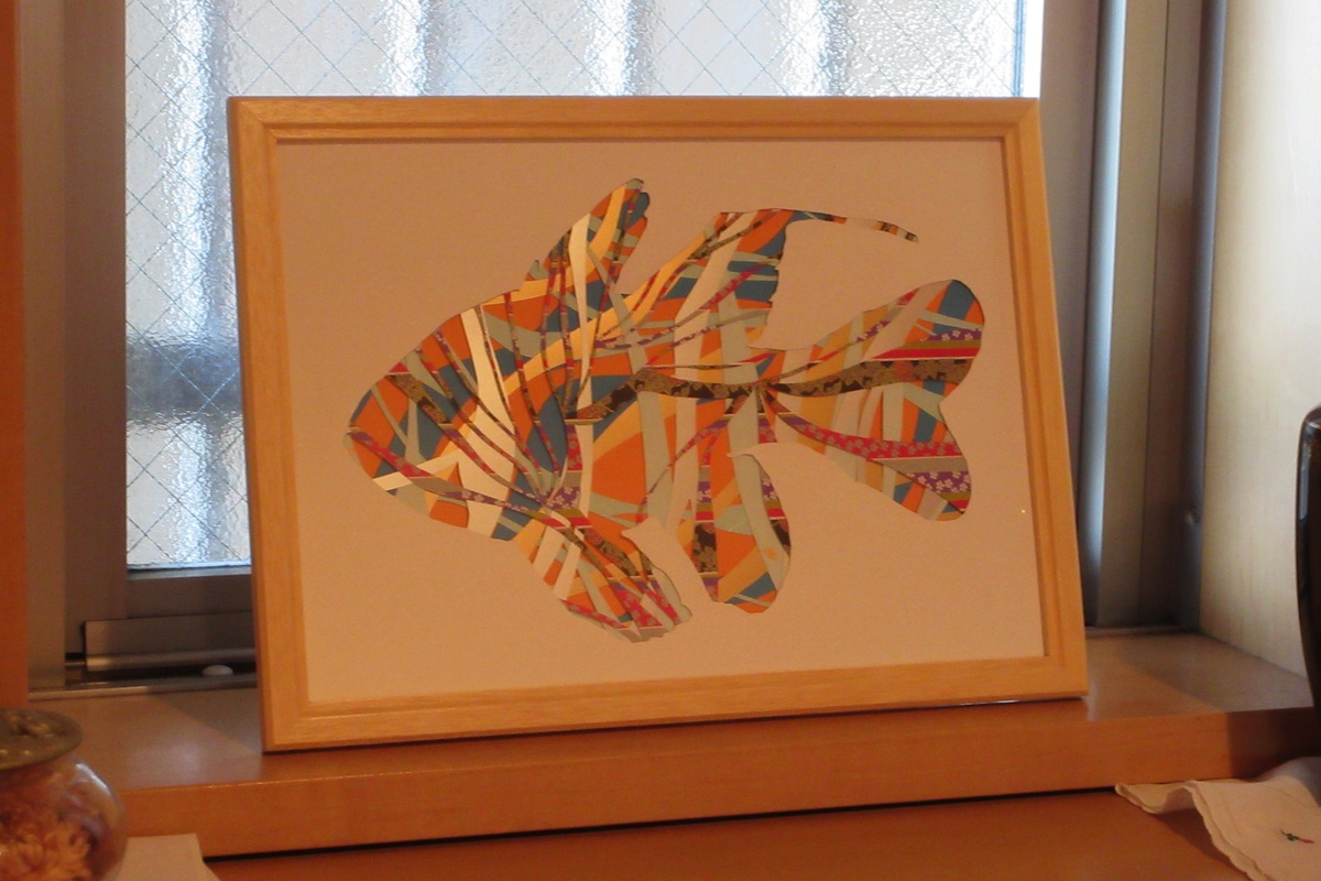 色紙の順番を入れ替えた例です。(額縁は付属しません)