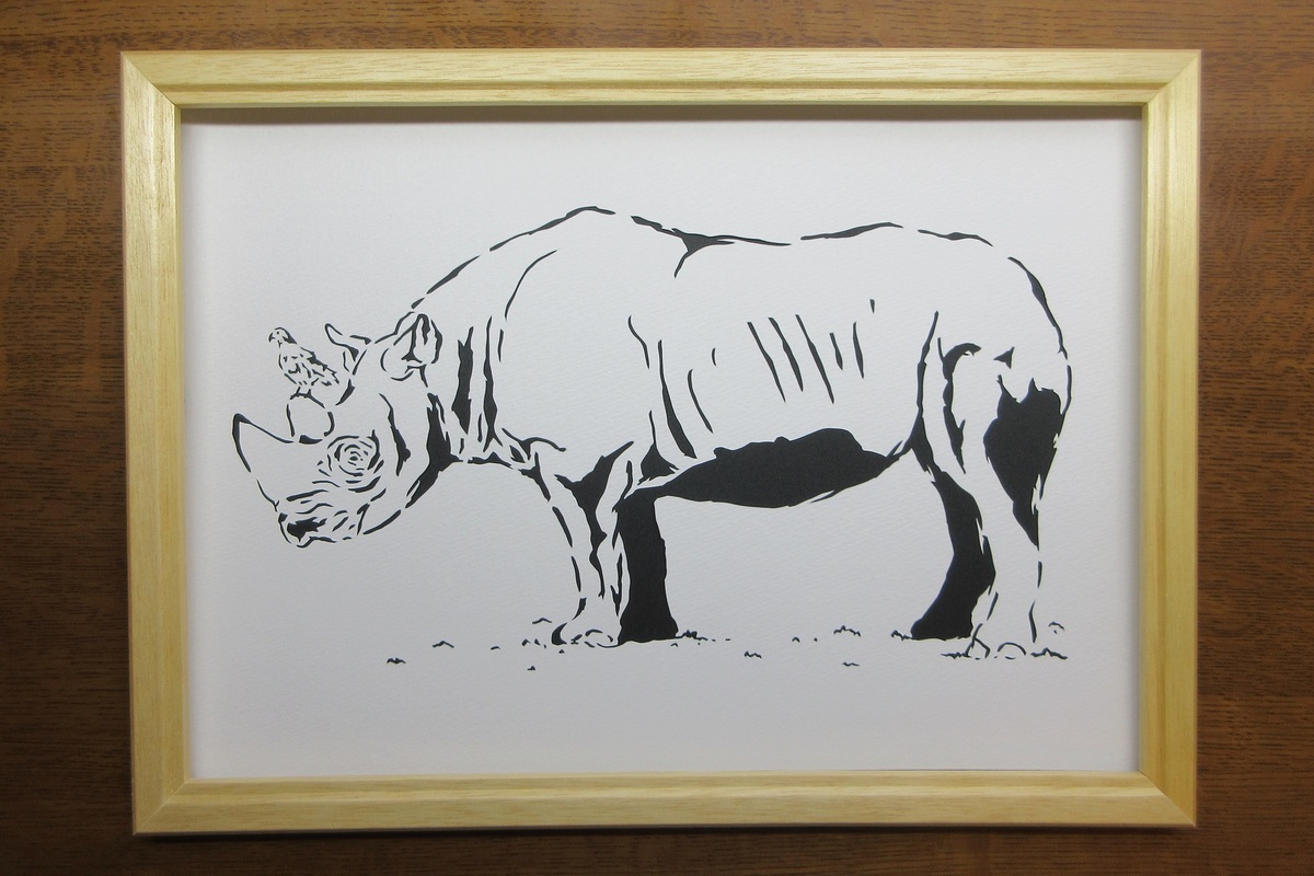 作品を実際に飾った様子の一例です。(額縁は付属しません。ご了承ください)